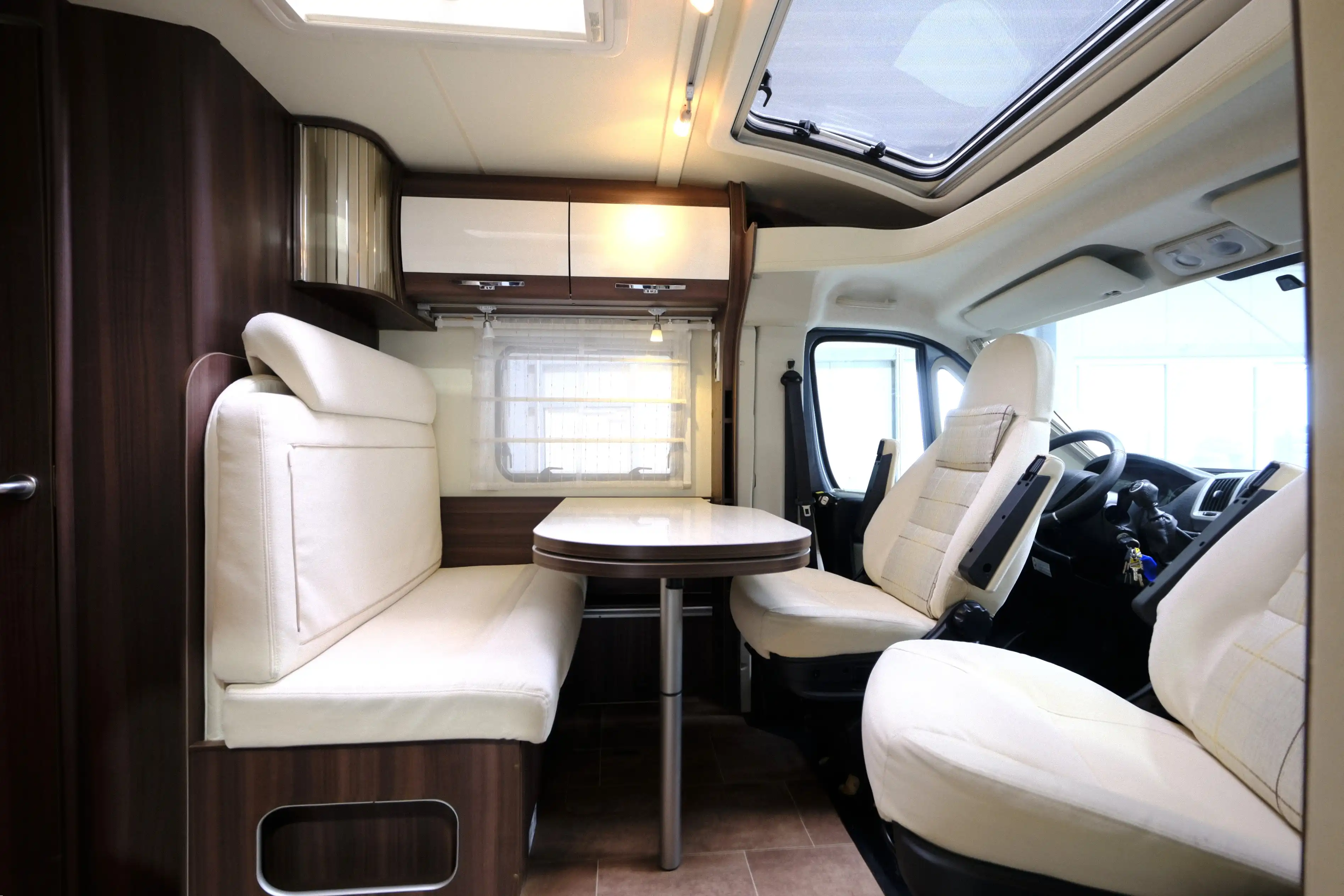 BUERSTNER Nexxo T 690 G Fifty-Five